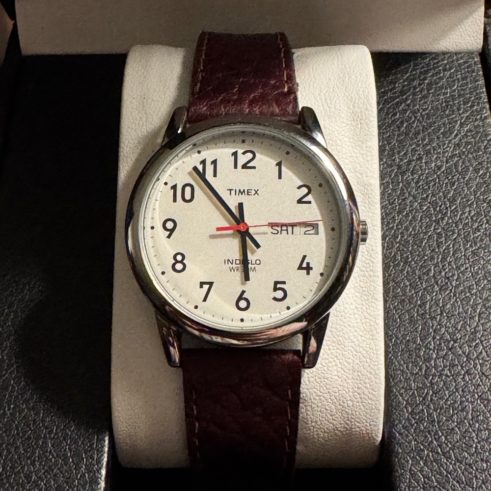 Timex Easy Reader Day Date 35mm Leather Strap Watch